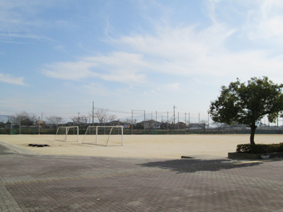 一時避難所　広陵中学校グラウンドの写真