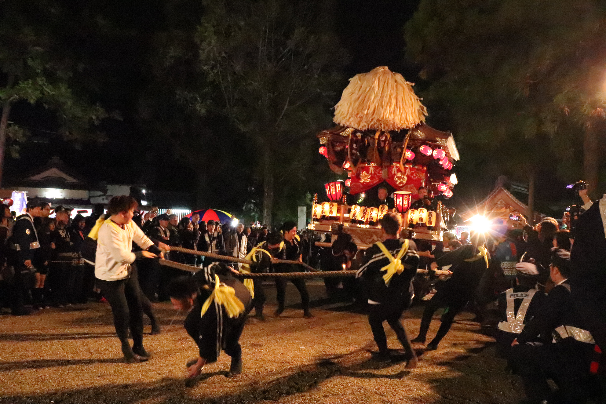 戸閉て祭　萱野