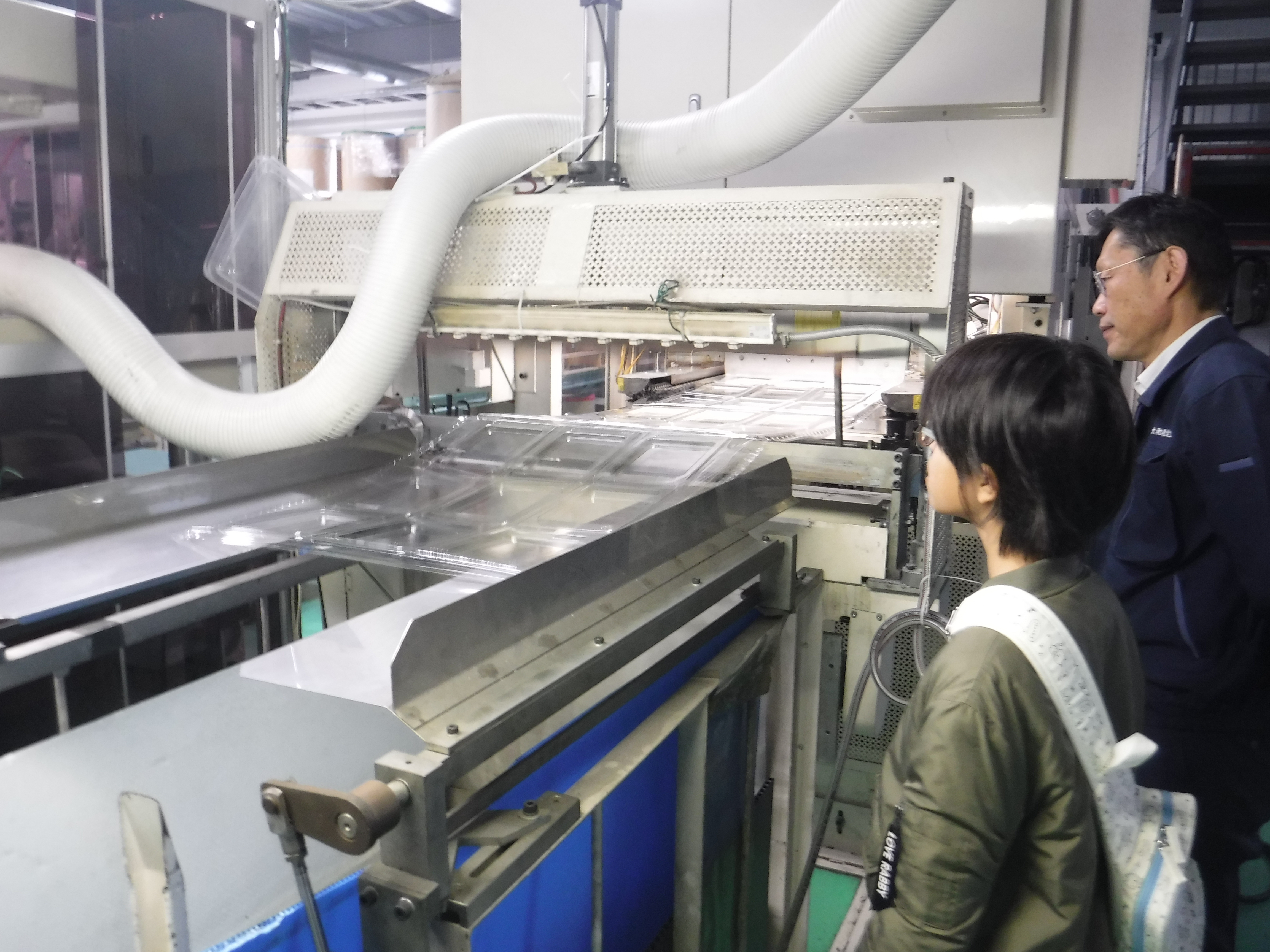 大和化学工業株式会社でのこどもお仕事体験の様子2