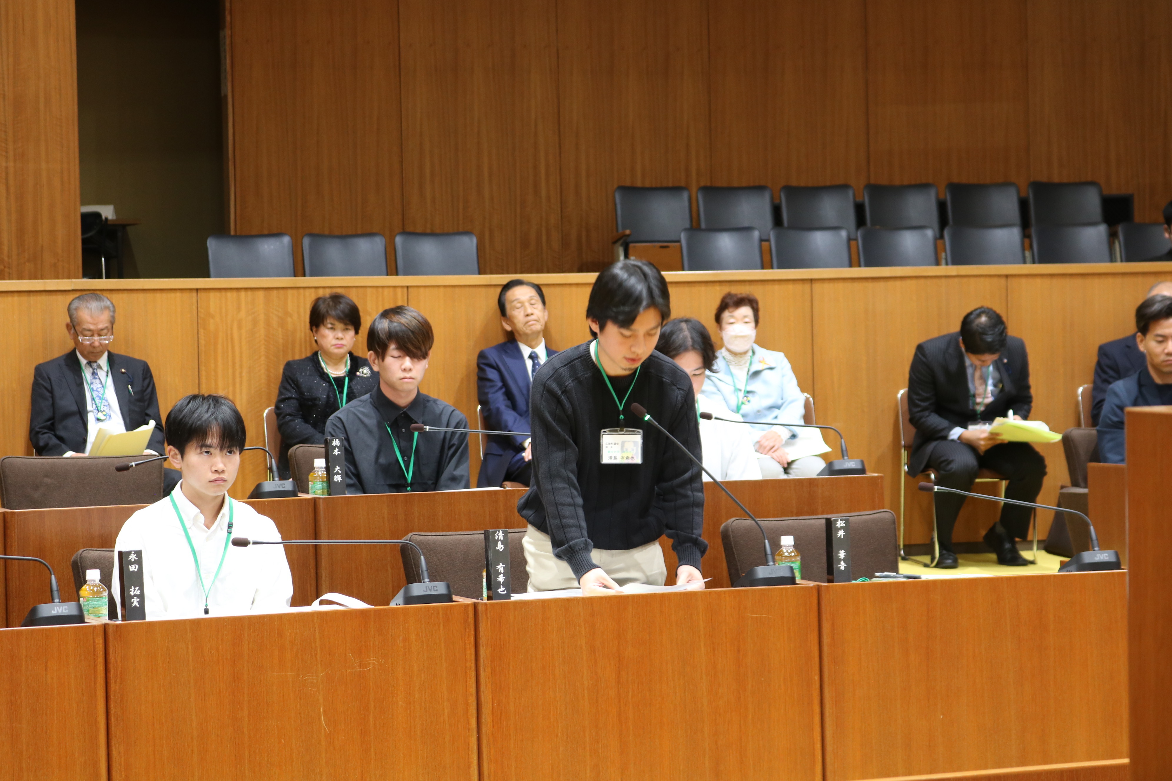 「畿央大学　清水ゼミ」一般質問の様子2