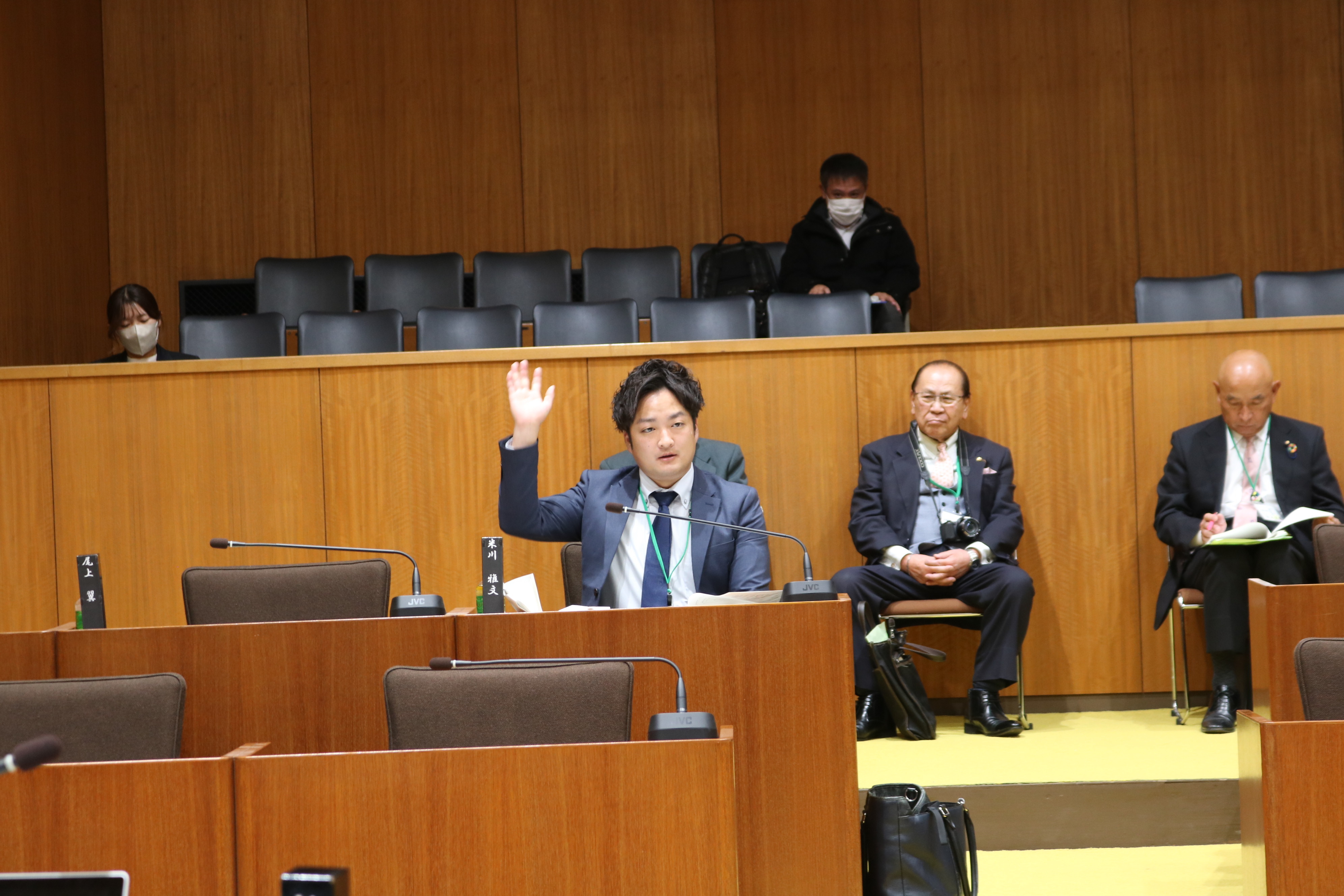 「萱野青年団」一般質問の様子2
